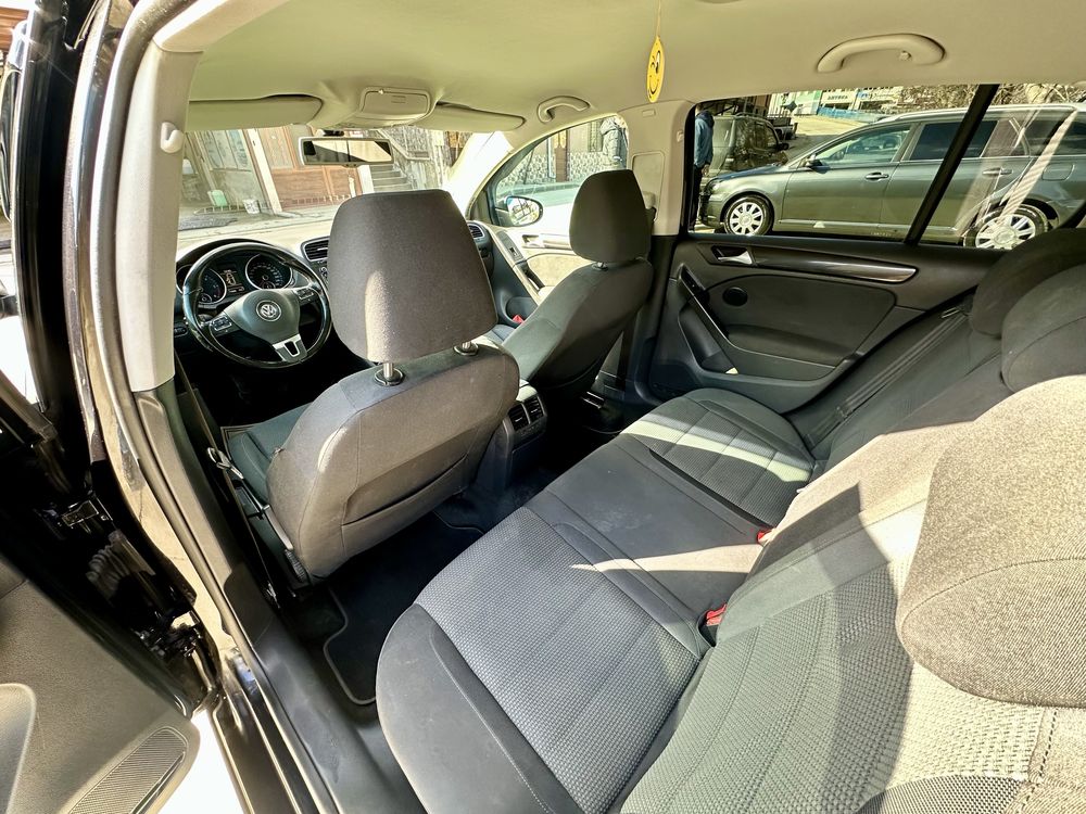 Volkswagen Golf VI
