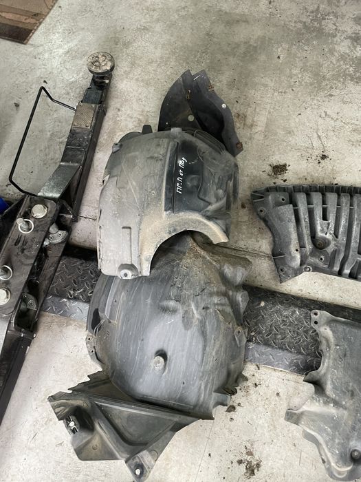 кора/кори под мотора,скоростите,бронята за mercedes benz w212
