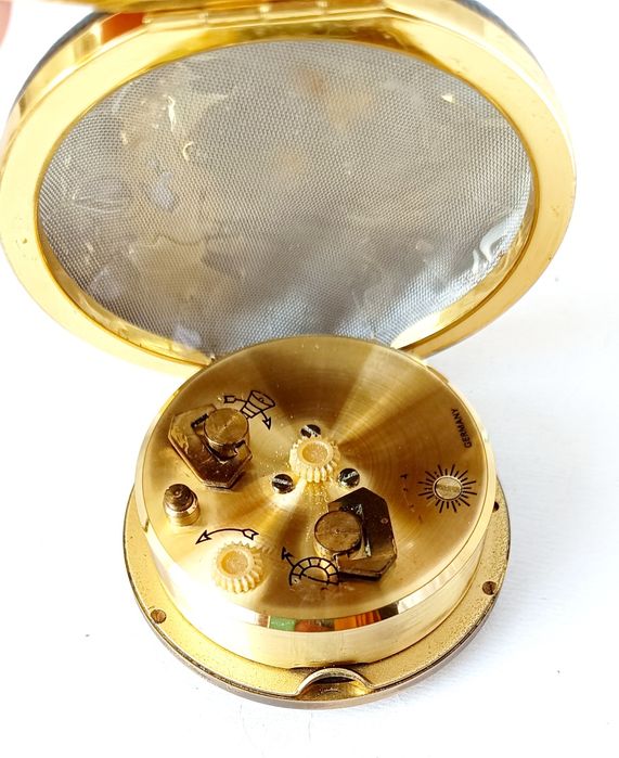 Немски туристически часовник -будилник в кожена табакера