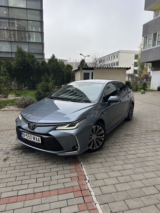 De vanzare Toyota Corolla hybrid in garantie propietar ca si nouă!