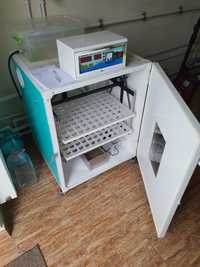 Incubator automat