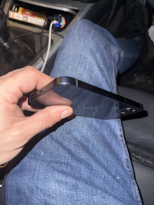 Vand iphone 12 128  gb baterie 91%