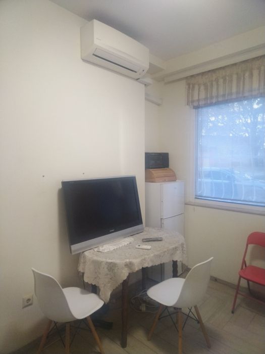 Собственик дава под наем напълно обзаведена боксионера гр. ВАРНА
Колхо