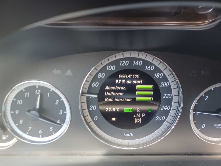 Mercedes Benz, anul 2012