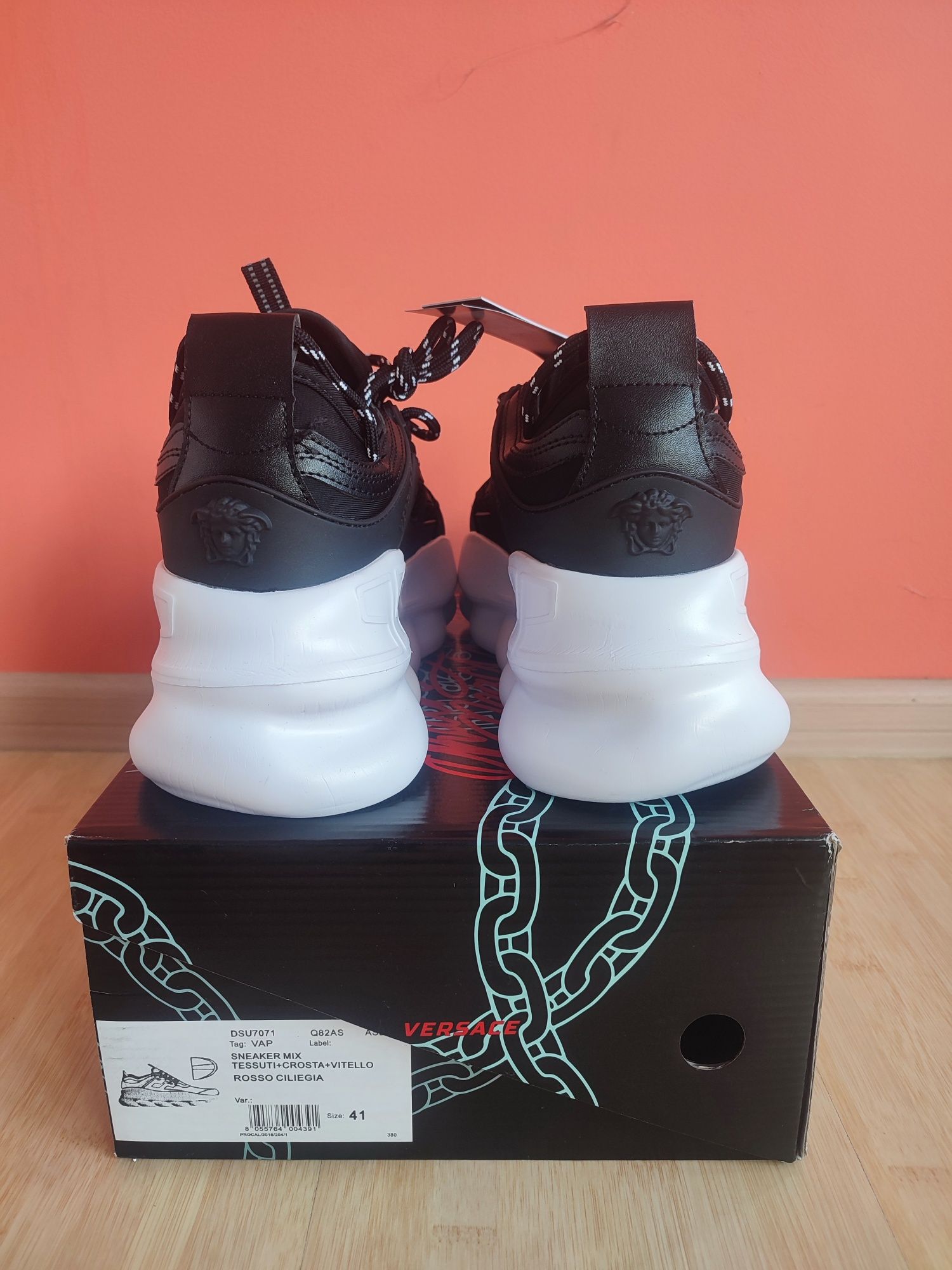 Versace chain reaction