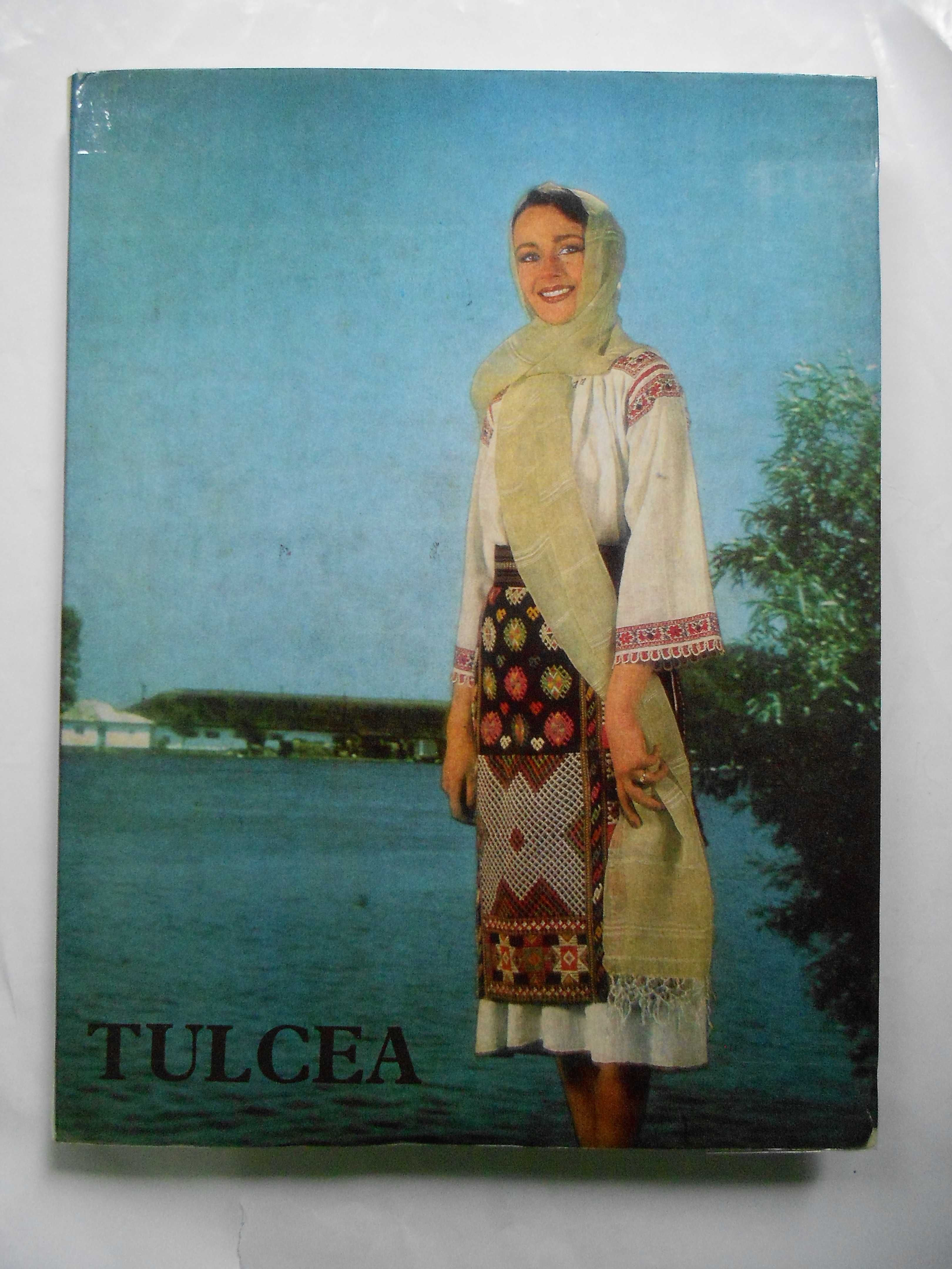 Portul popular romanesc din Judetul Tulcea - Elena Secosan, St. Parau