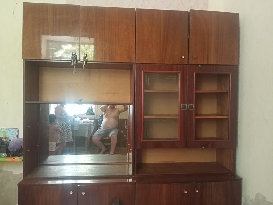 Продается стенка в хорошем состоянии