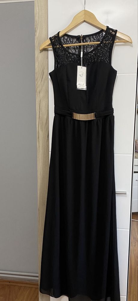 Rochie neagra evenimente