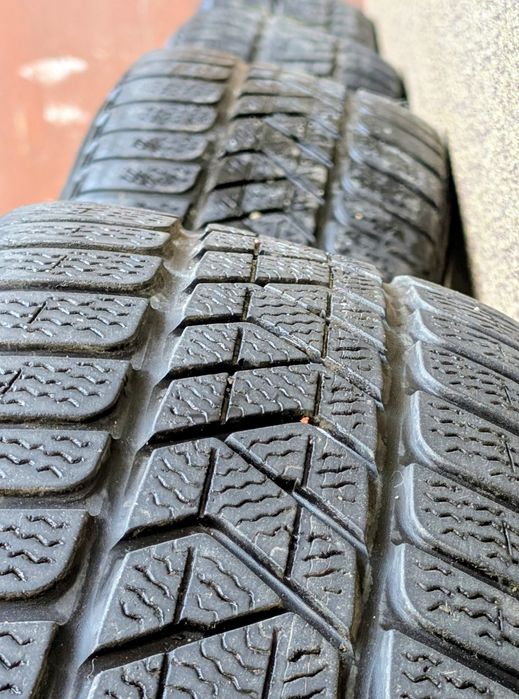 Jante Dezent cu anvelope Pirelli SottoZero 3 Winter 215/65/R16
