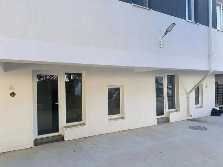 Inchiriez spatiu comercial militari residence