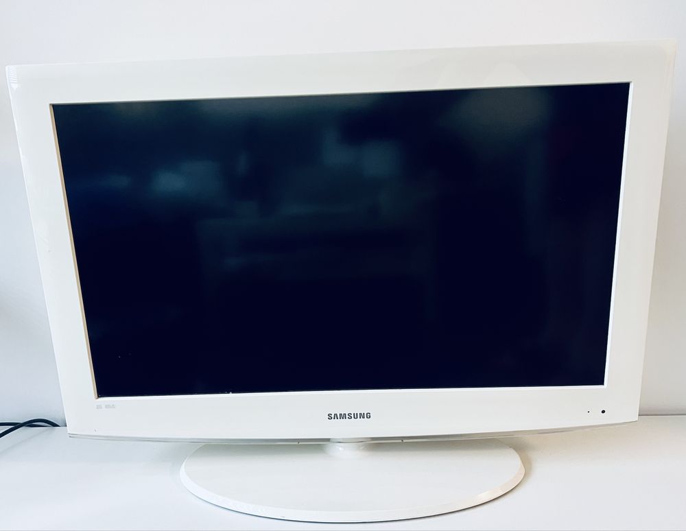Телевизор Samsung Самсунг 32 инча