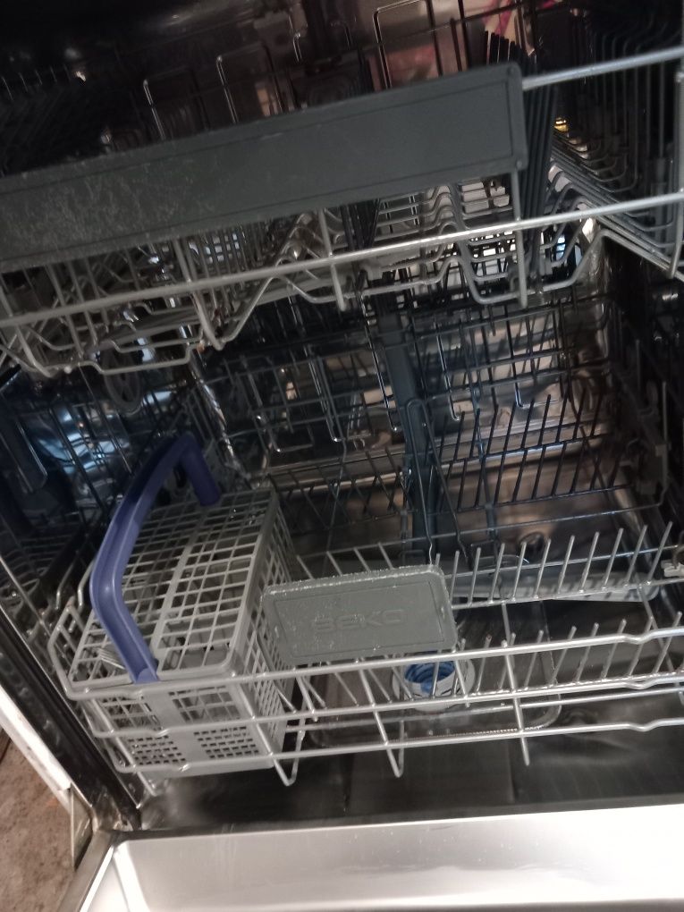Съдомиална Beko модел DFN 6833