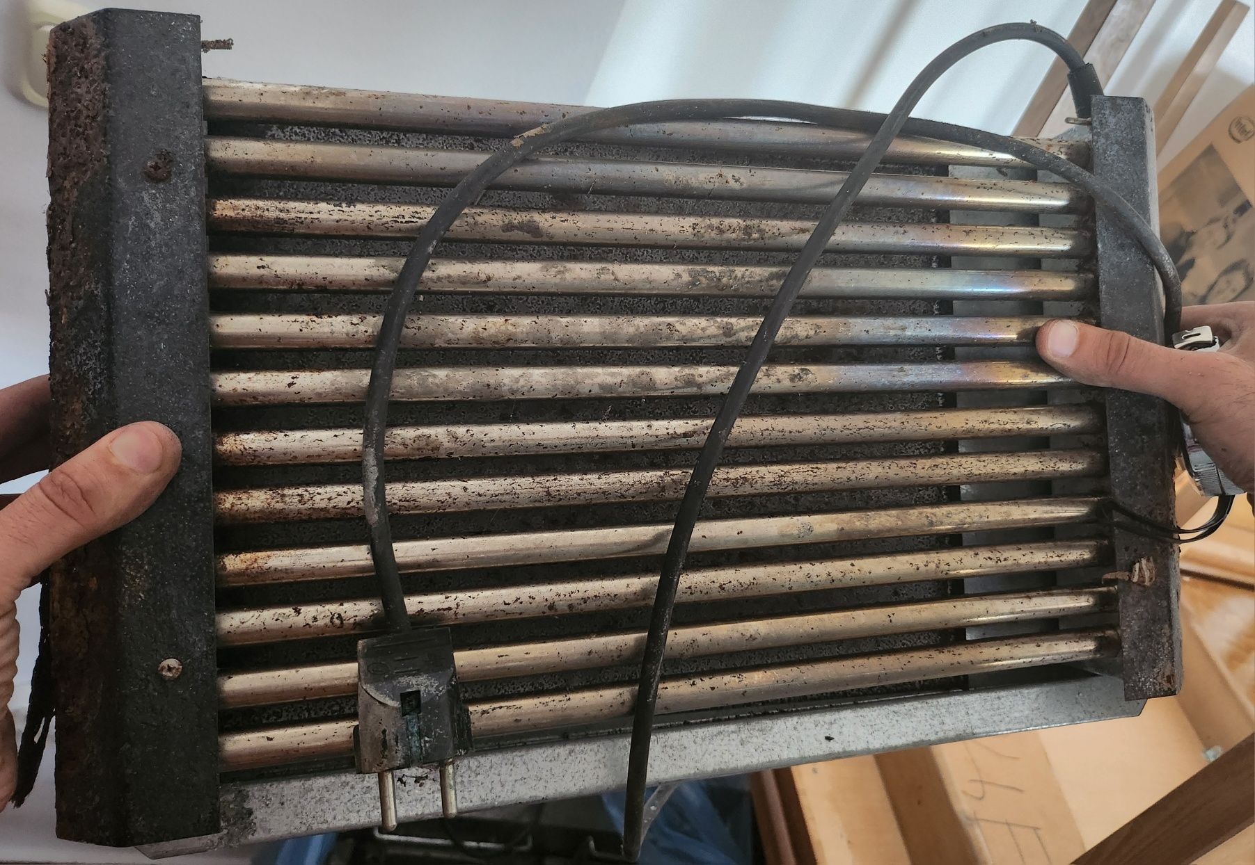 Продавам електрическа скара Скития, 1600 W