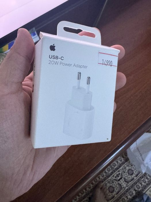 Адаптер на любого айфона оригинал состояние 100%