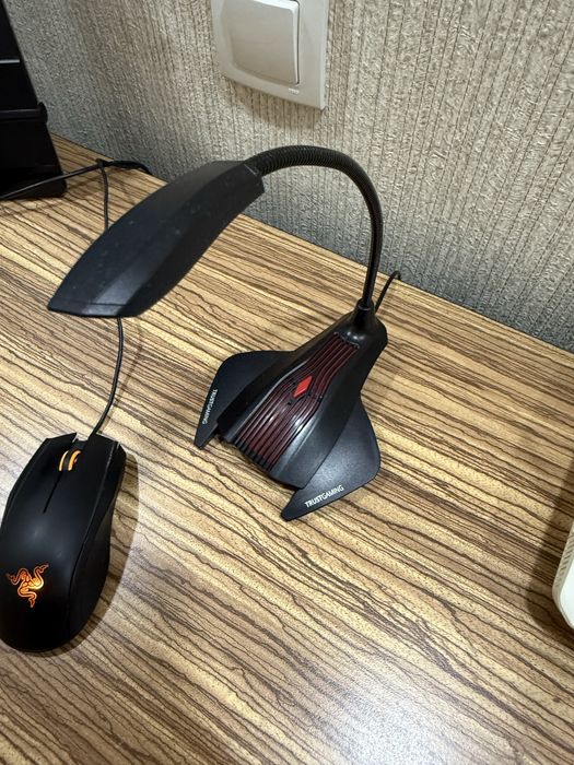 Мышь игровая на компьютер и микрофон
