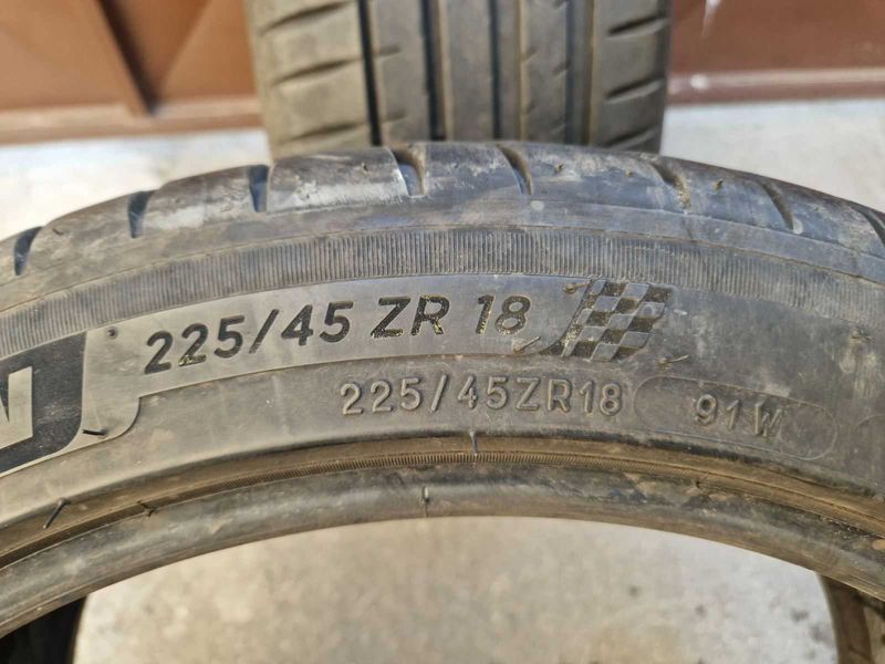 2 Michelin R18 225/45 Anvelope de vară DOT1218