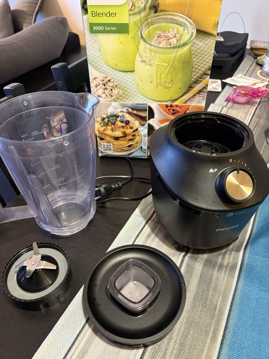 Блендер Philips Seria 3000 HR2191/01