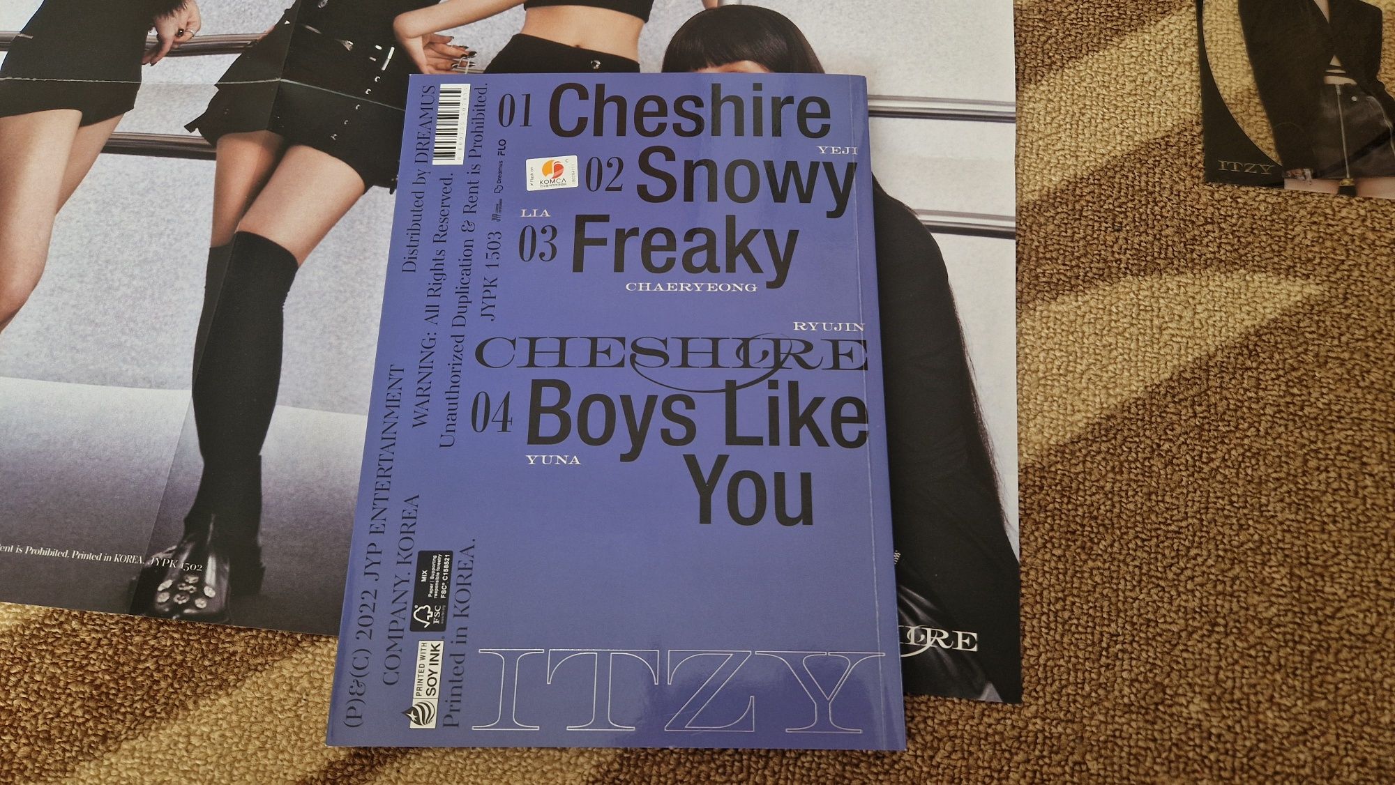 Cheshire - Itzy албум