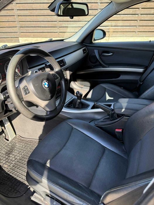 BMW Seria 3 320d e90