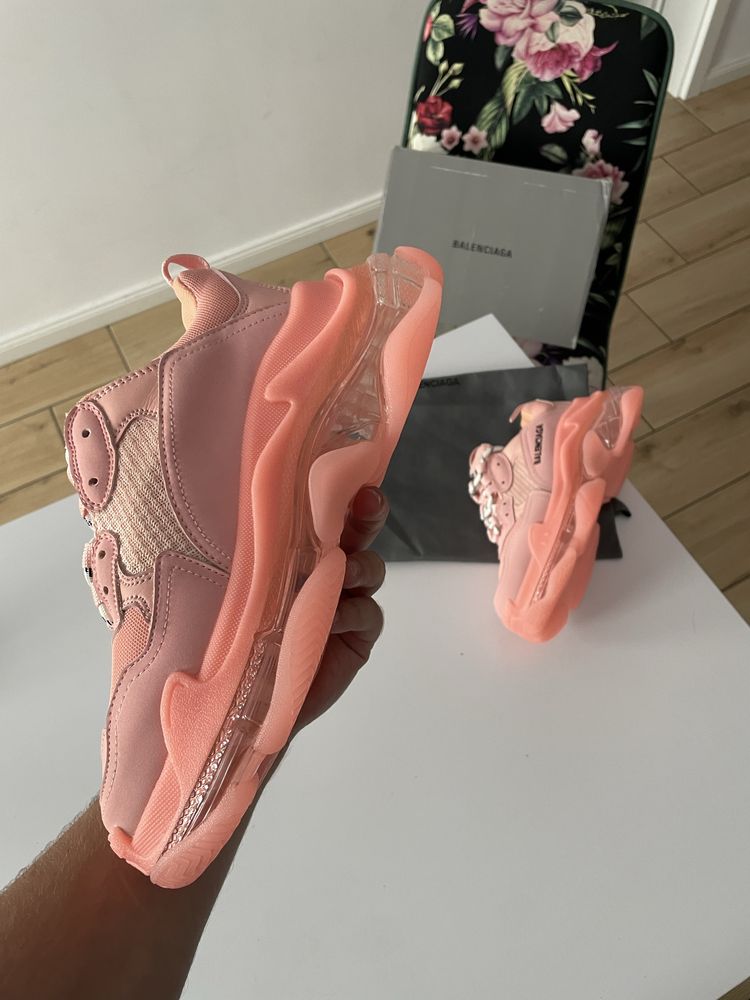 Adidasi Balenciaga Triple S Roz
