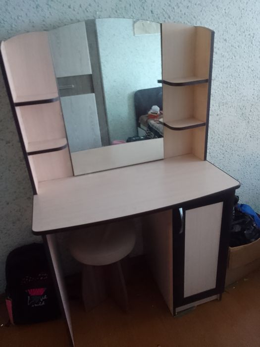 Туалетный столик