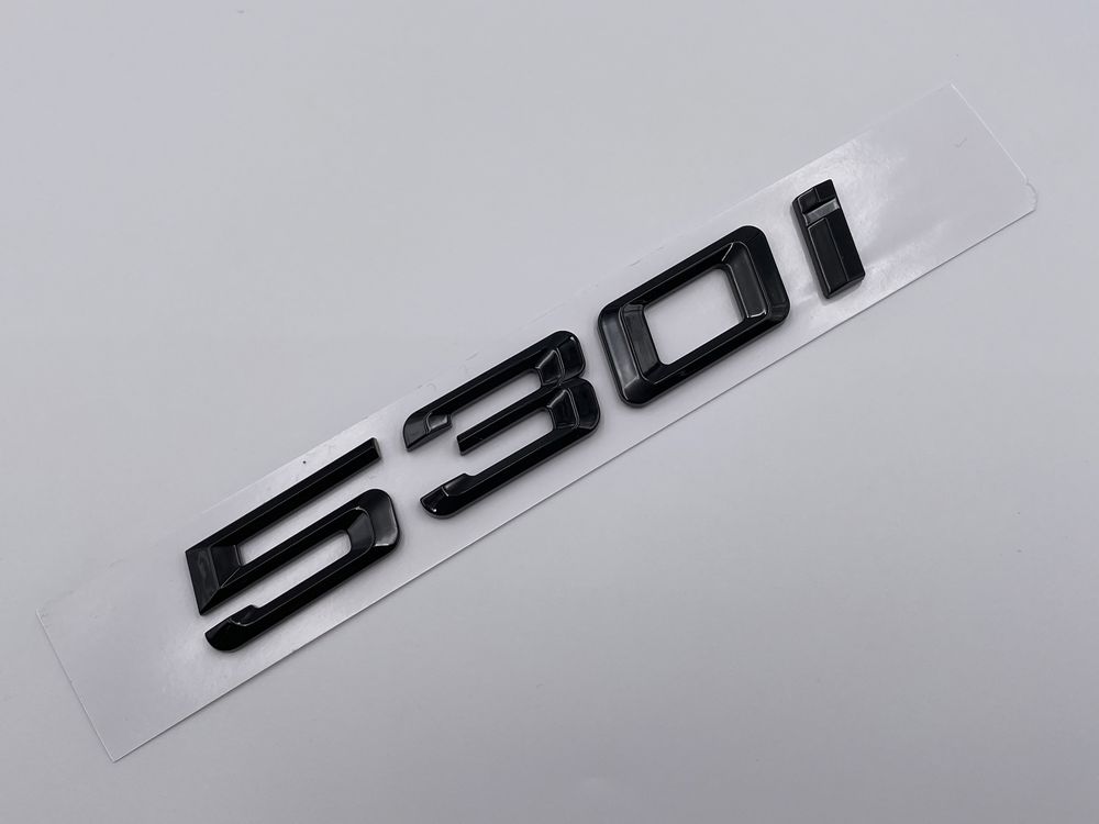 Emblema Motorizare BMW seria 5 benzina negru