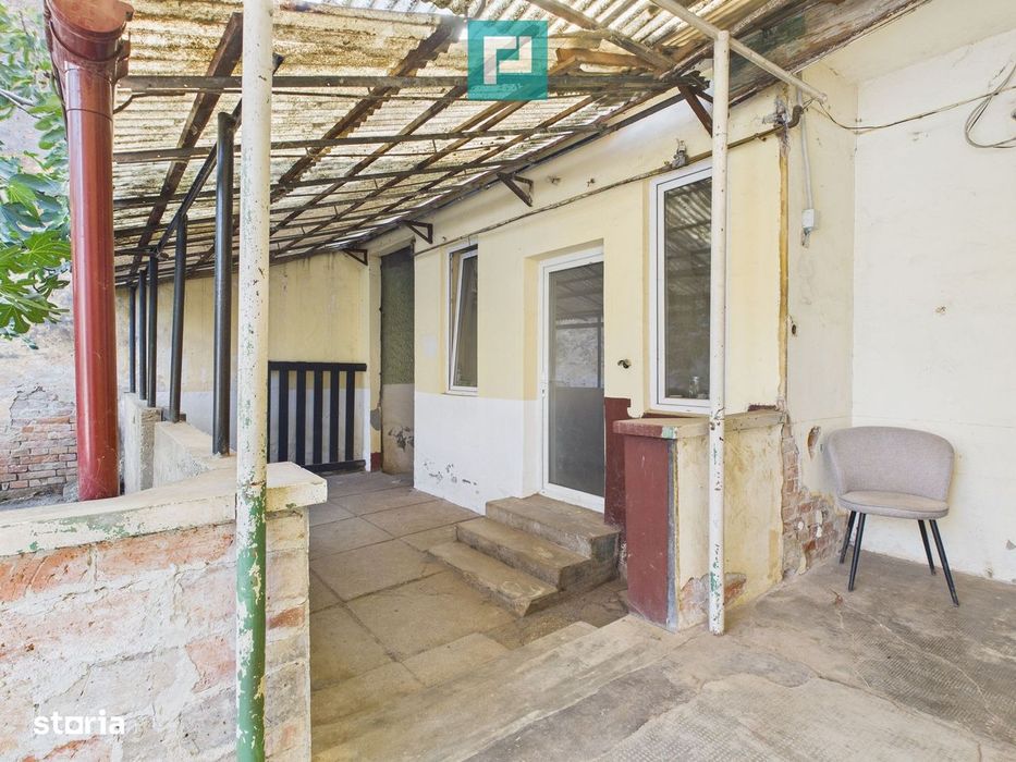 Casa cu 4 camere zona Funcționarilor