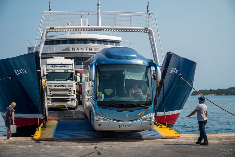 Inchirieri Autocare Turistice Mercedes , SETRA ,Tourismo