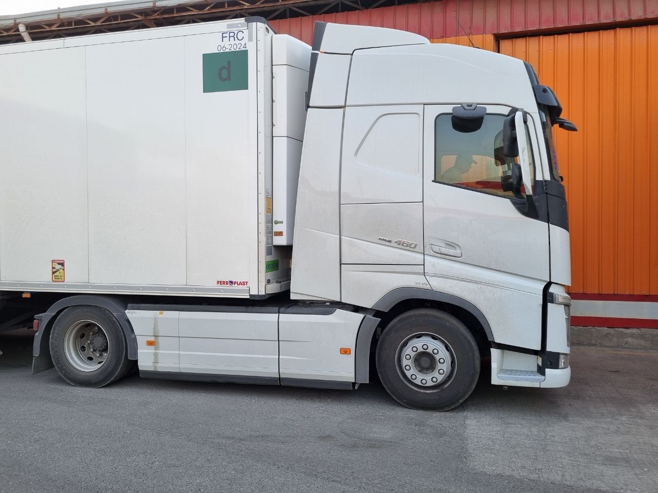 Volvo тягач, Schmitz прицеп сотилади