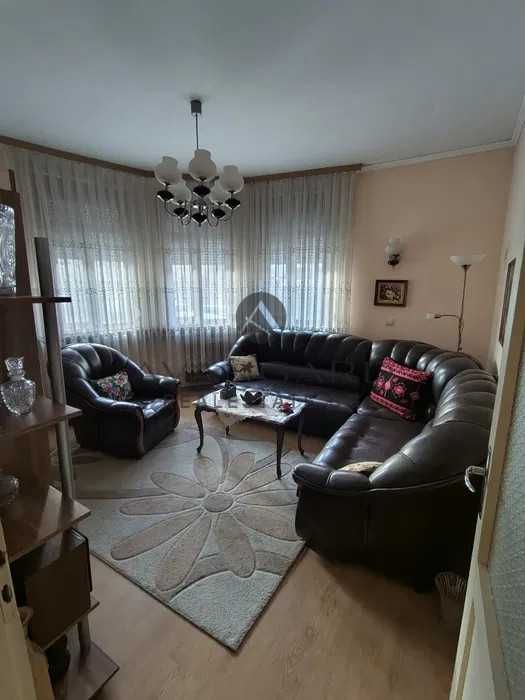 оф.24661 Етаж от къща/ Стария град