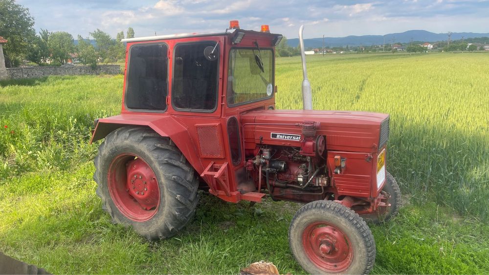Tractor utb 550.