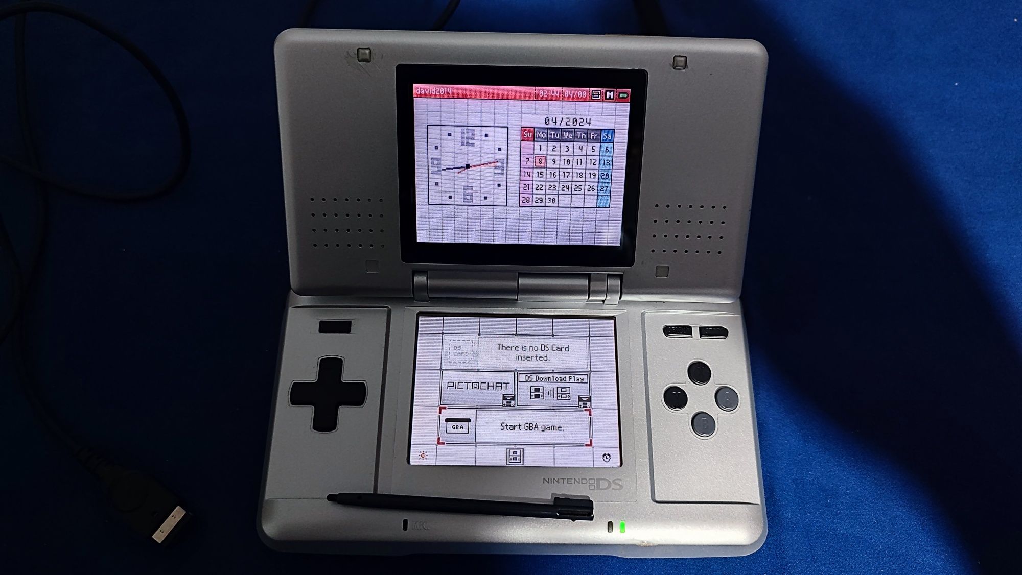 NINTENDO DS model NTR-001 cu joc RAVMAN și încărcător