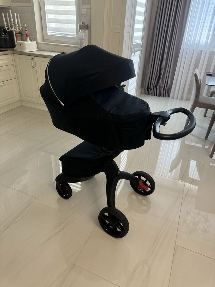 Stokke V6 бебешка количка