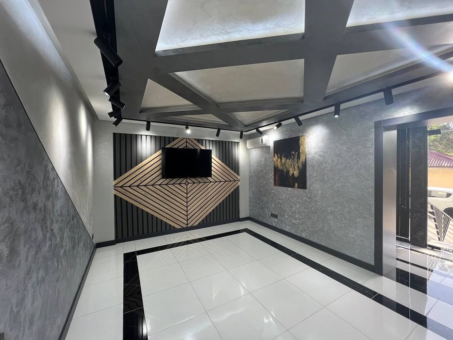 Продаётся коммерческая недвижимость Мирабад ор-р Госпитальный 328школа