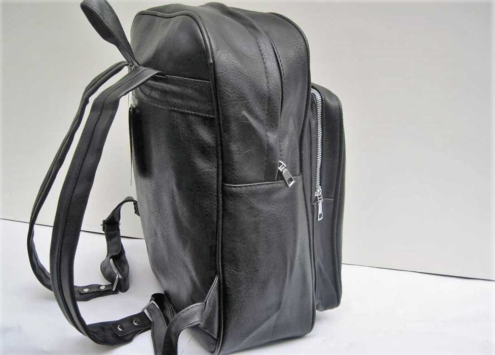 Ghiozdan din imitatie de piele - 40 x 30 x 18 cm