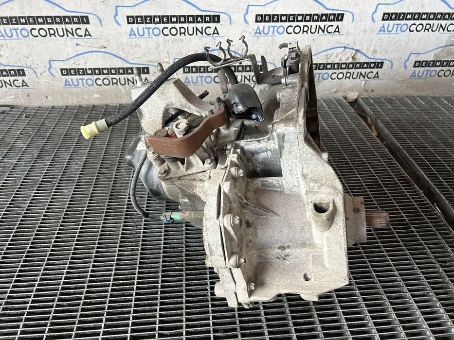 Cutie de viteze Dacia Dacia Logan II MCV 1.2 B 2013 - 2016 75CP Manuala 5 Trepte D4F732 ...