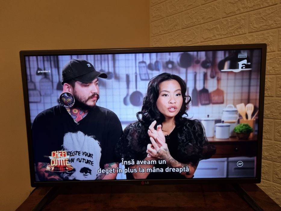 Televizor led LG full HD Smart TV 81cm/32inch