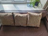 Продам диван угловой с подушками состояние среднее