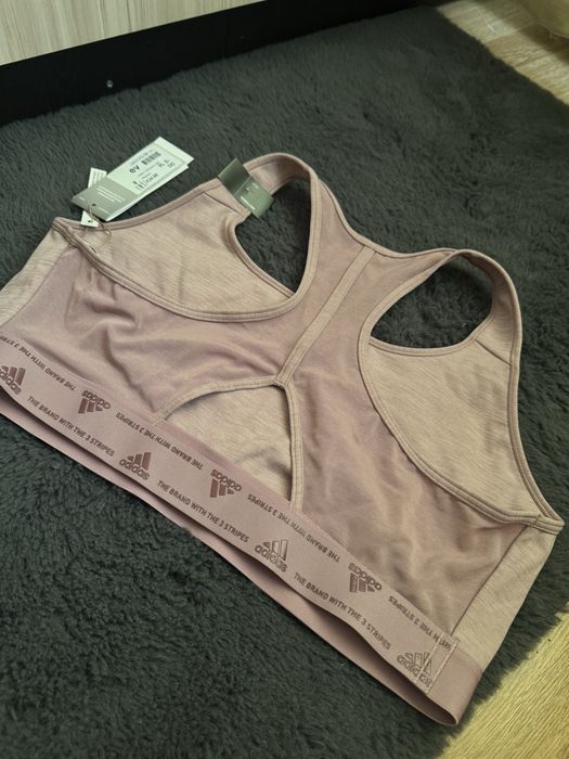 Спортно бюстие-сутиен на adidas