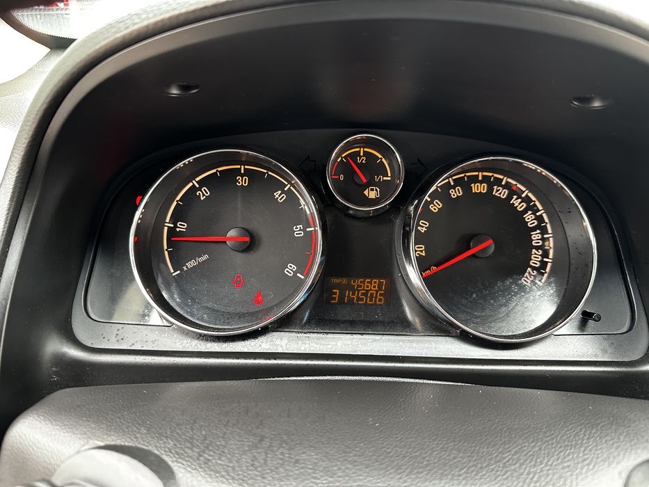 Opel antara 2011 2.2 diesel