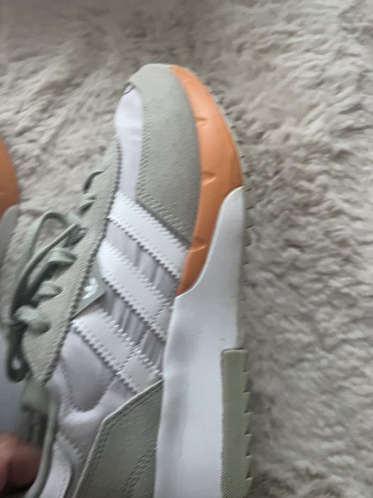 Adidas marimea 42