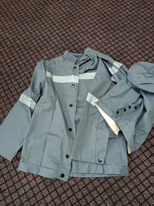 Продам спец одежду