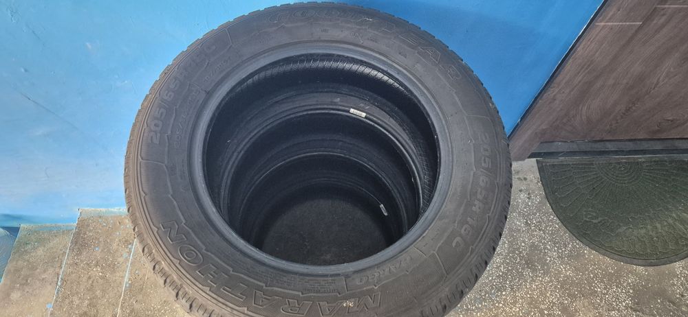 205 65 16C Goodyear