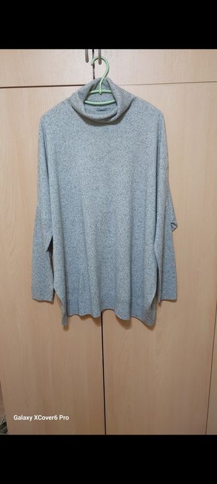 Пуловер  COS. размер XL/2XL 100% вълна