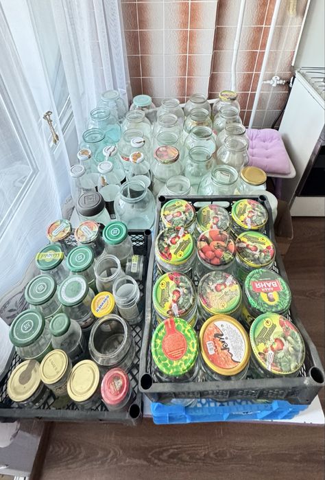 Банки 3,2,1 литр и мелкие. Около 100шт