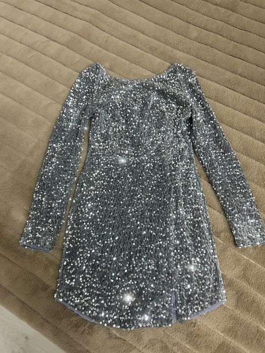 Продам женские платья