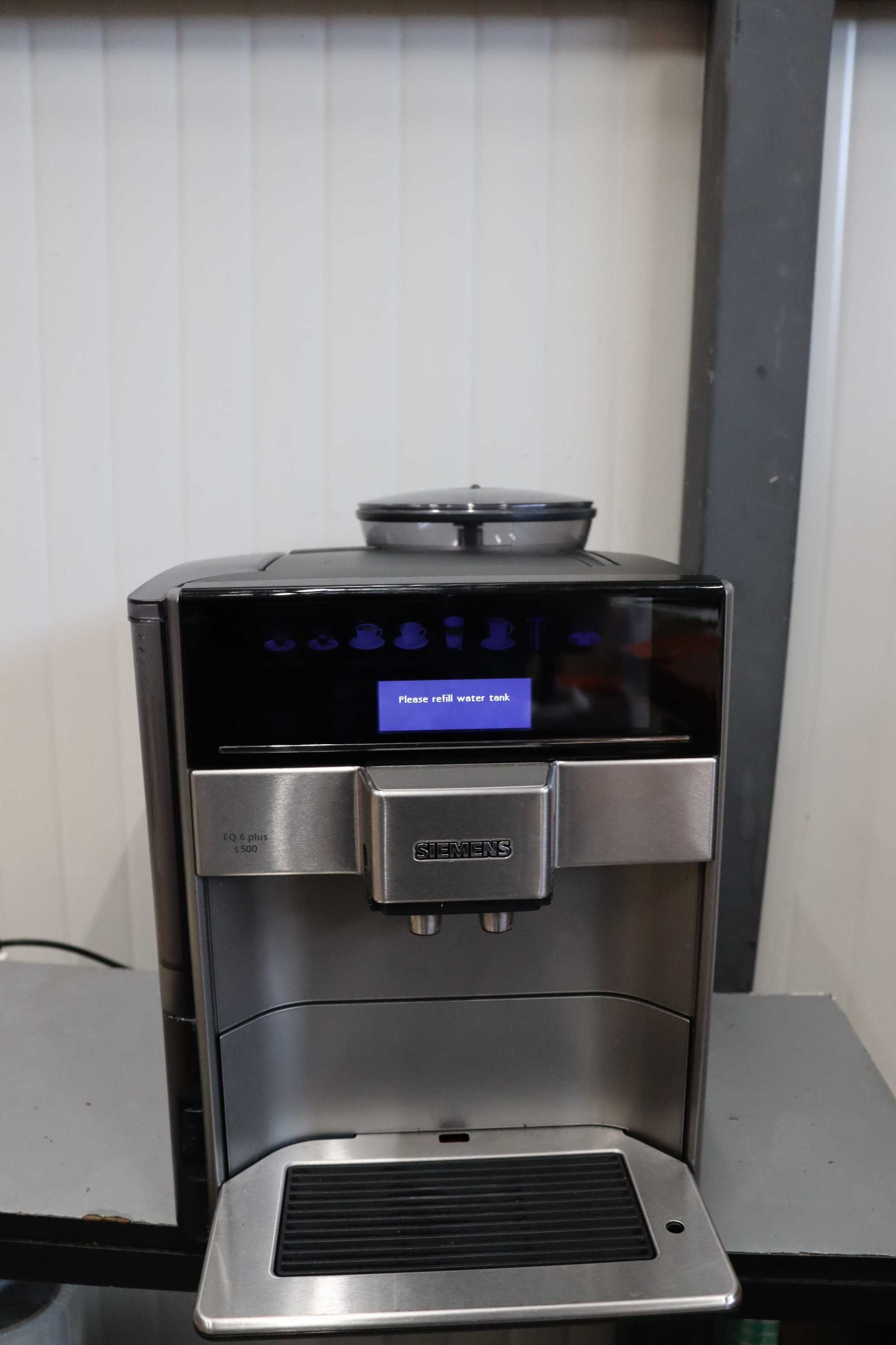 Siemens EQ.6 Plus s500 Автоматична кафемашина с тъчскрийн, 12 рецепти