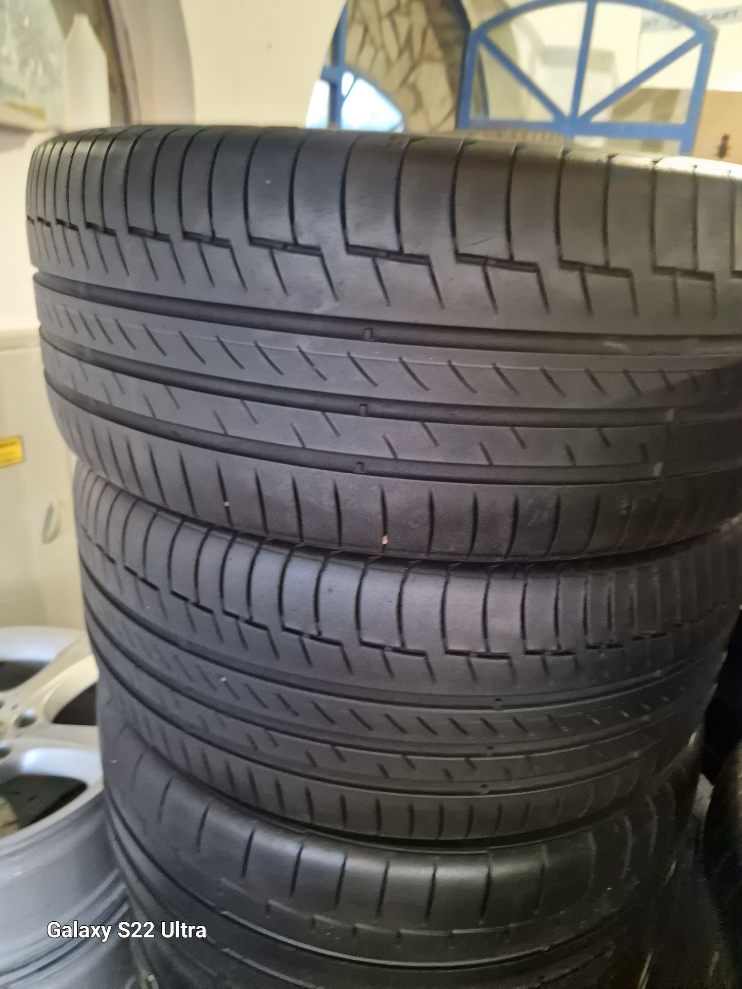 245 45 19 Continental Premium Contact 22 DOT