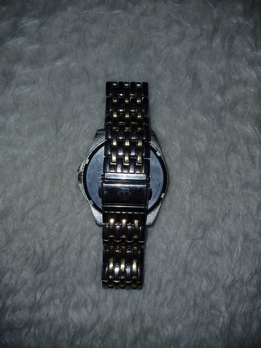 Продажба на часовници 3бр. Може и отделно