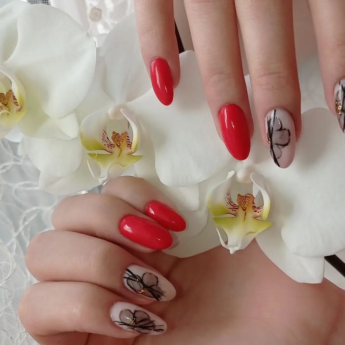 Маникюр  с гелевым покрытием + укрепление Цена от 4000 тенге